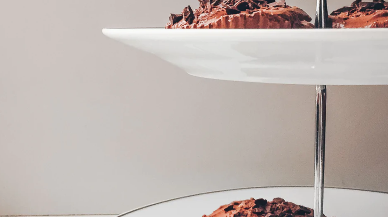 Vegan Creamy Chocolate Cakes (5 ingredient)