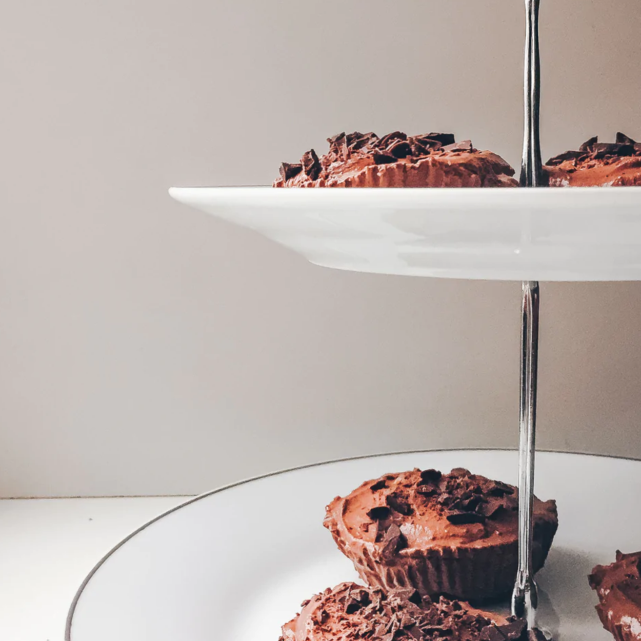 Vegan Creamy Chocolate Cakes (5 ingredient)